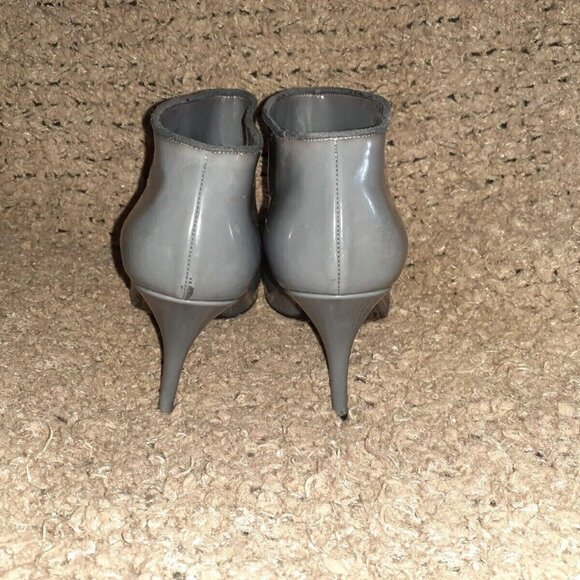 STELLA MCCARTNEY-DARK GRAY VEGAN PATENT LEATHER BOOTIES-SZ 38 VERY GOOD - Picture 6 of 8